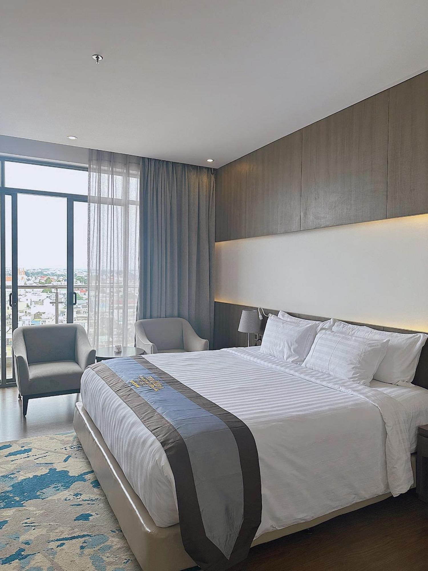 The Mira Central Park Hotel Bien Hoa Exterior photo